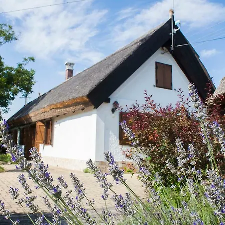 Holiday home Sweet Vendeghaz Gyenesdias