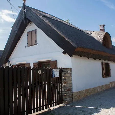 Sweet Vendeghaz Holiday home